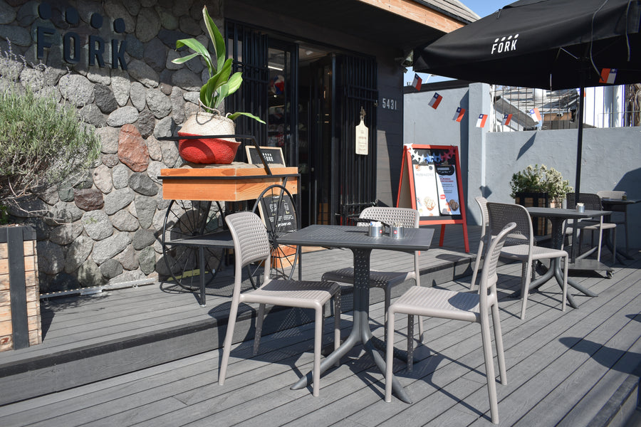 Mobiliario de Alto Tráfico: Proyecto Fork con Sillas Bora y Mesas Clip Nardi