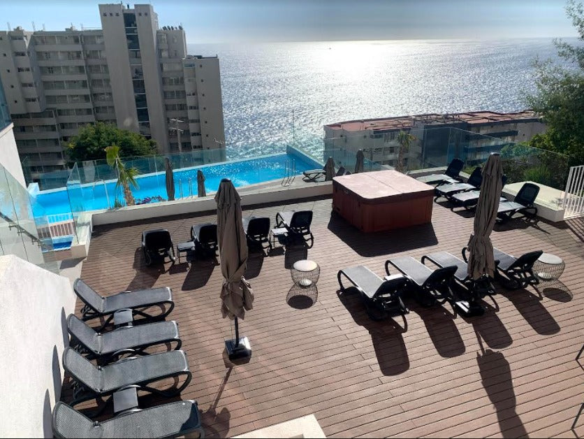 Proyecto Inmobiliaria Miramar: Elegancia Costera y Resistencia Premium al Borde del Agua