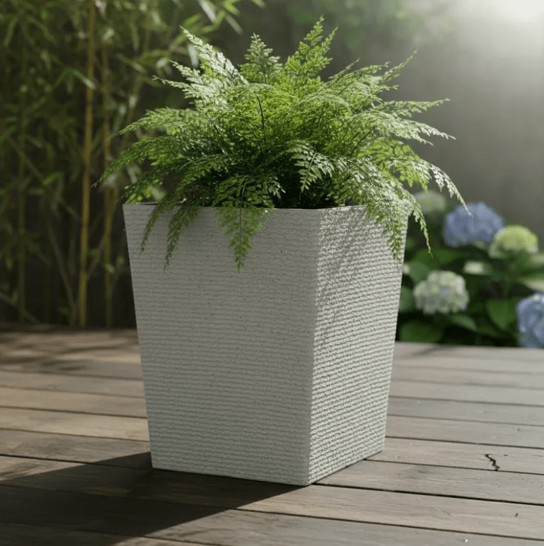 Macetero Luna de 53 cm Alto x 42 cm - bCasual - FT4LG
