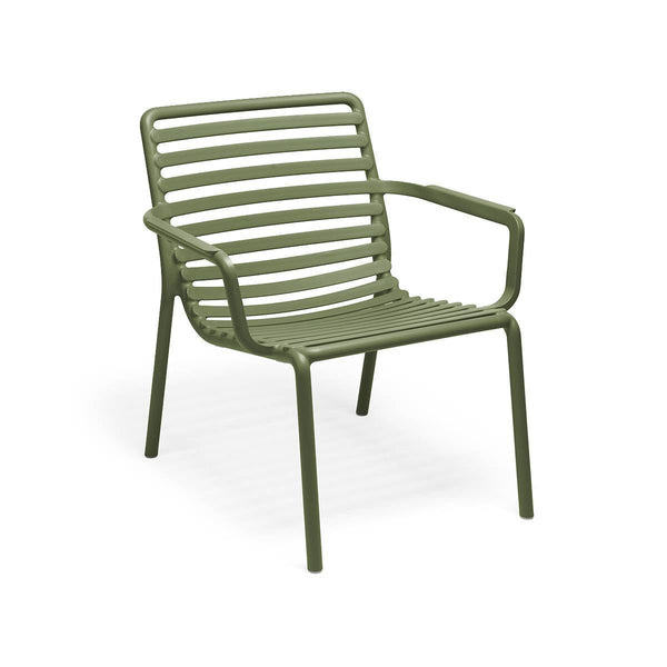 Sillón con apoyabrazos Doga Relax Nardi Italia color Agave — vista de tres cuartos sobre fondo blanco de estudio — bCasual